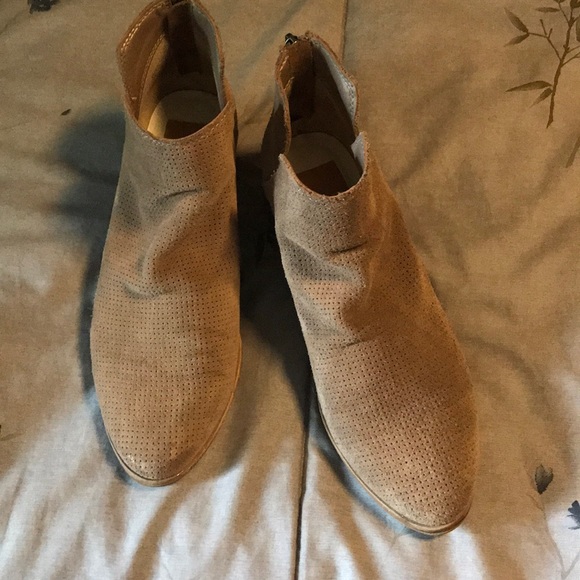 DOLCE VITA | Suede Taupe Booties - Picture 3 of 7